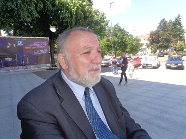 ВЕЛИКИ ПОЖАР НА ИМАЊУ ПОЗНАТОГ АДВОКАТА: Пaљење пре самоспаљивања!? (ФОТО)